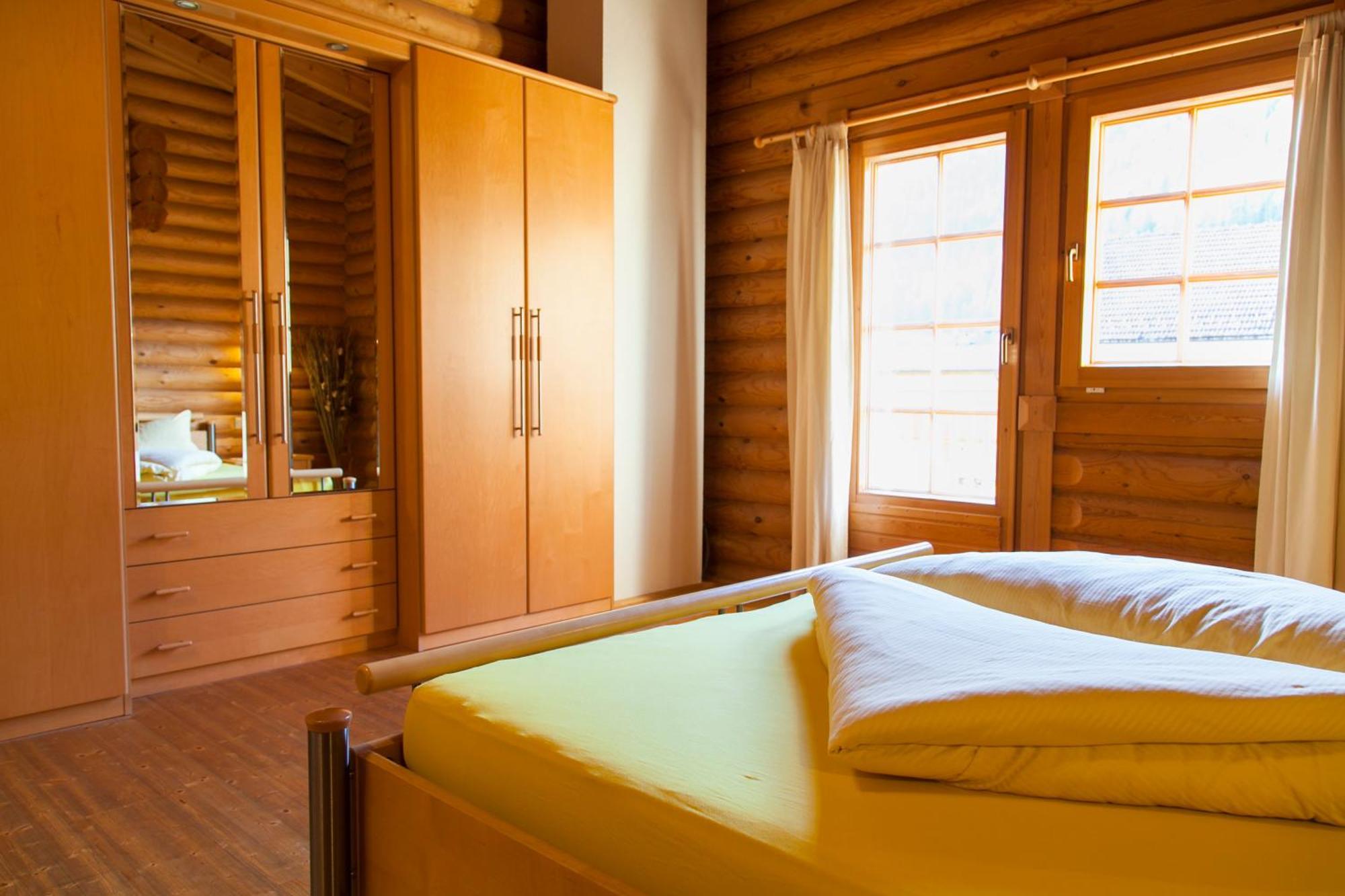 Camping Dreiländereck Blockhütten&Apartments Ried im Oberinntal Habitación foto